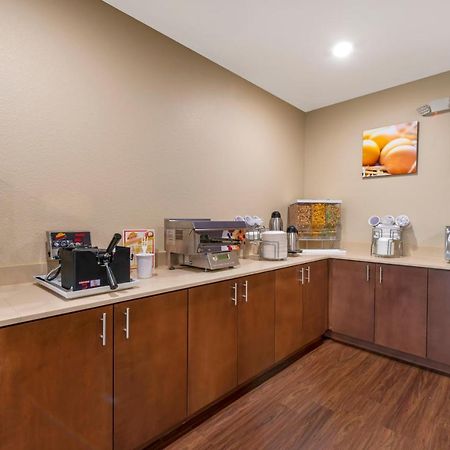 מנקאטו Comfort Inn & Suites מראה חיצוני תמונה