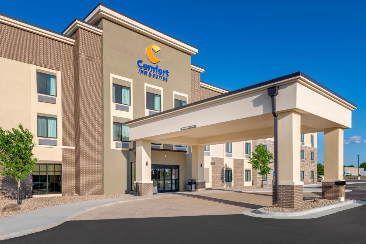 מנקאטו Comfort Inn & Suites מראה חיצוני תמונה