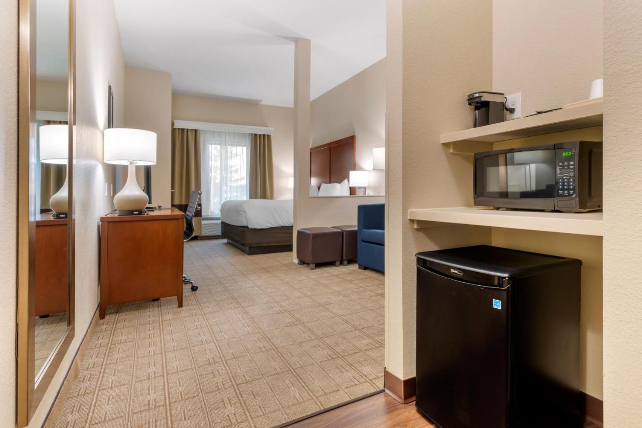 מנקאטו Comfort Inn & Suites מראה חיצוני תמונה