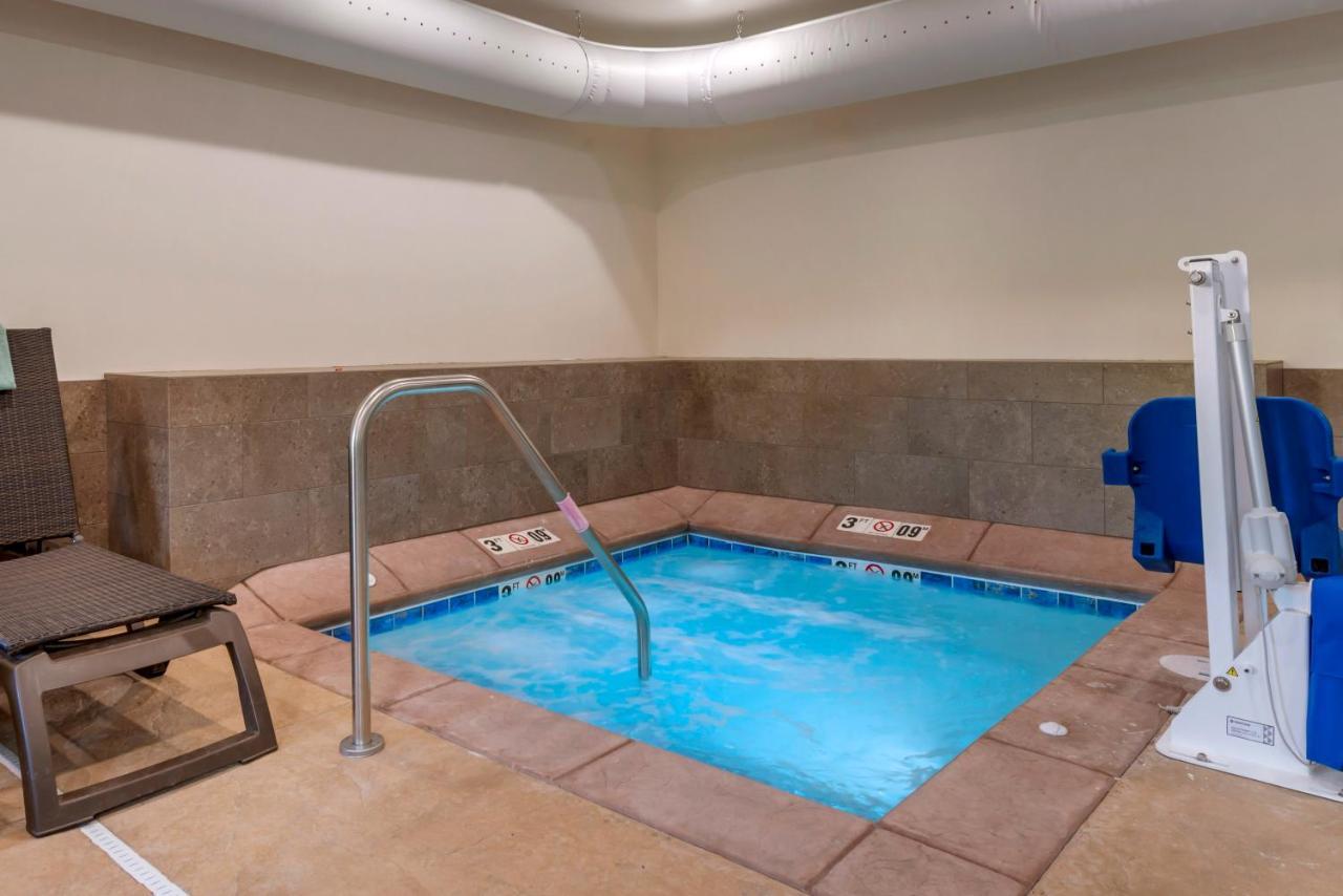 מנקאטו Comfort Inn & Suites מראה חיצוני תמונה