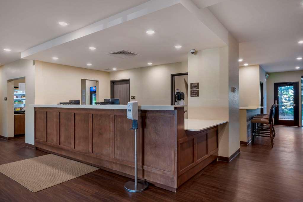 מנקאטו Comfort Inn & Suites מראה פנימי תמונה